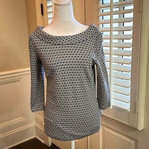 Boden quarter length sleeve top. Black/White in color. size 6R EUC no flaws